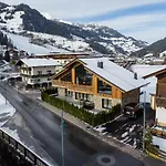 Σαλέ Dorfchalet *
