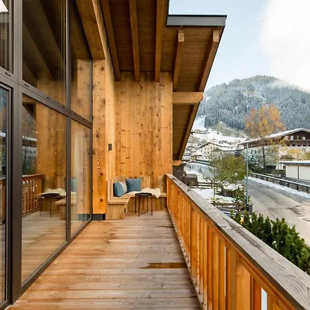 木屋 Dorfchalet Luxus-wellness-chalet Im Skigebiet