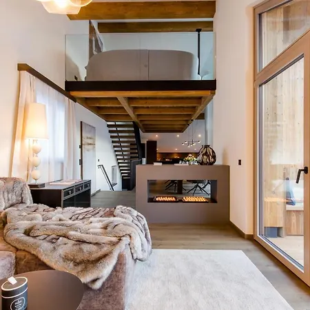 Dorfchalet Luxus-wellness-chalet Im Skigebiet 木屋