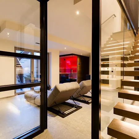 木屋 Dorfchalet Luxus-wellness-chalet Im Skigebiet