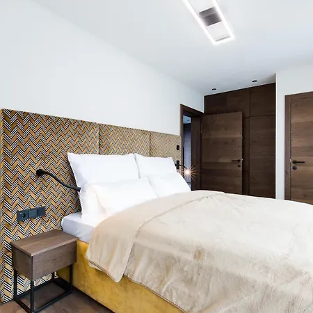 Dorfchalet Luxus-wellness-chalet Im Skigebiet 木屋 格罗萨尔