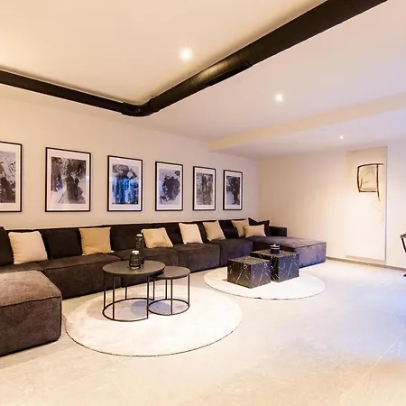 木屋 Dorfchalet Luxus-wellness-chalet Im Skigebiet