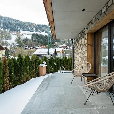 木屋 Dorfchalet Luxus-wellness-chalet Im Skigebiet *