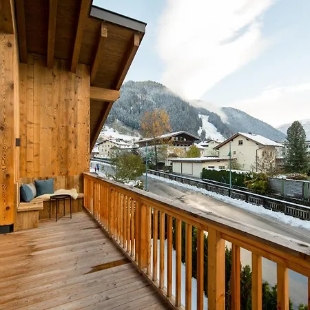 木屋 Dorfchalet Luxus-wellness-chalet Im Skigebiet