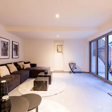 Dorfchalet Luxus-wellness-chalet Im Skigebiet