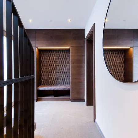 Dorfchalet Luxus-wellness-chalet Im Skigebiet 木屋