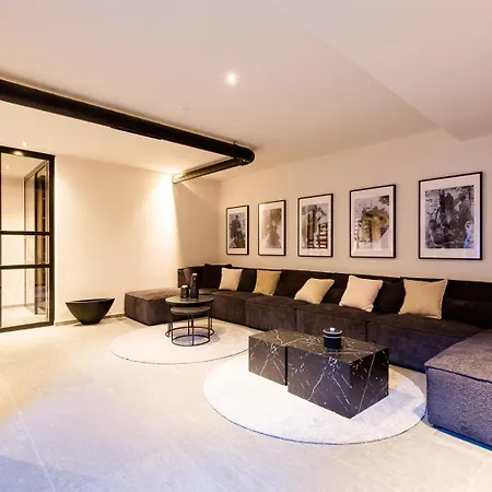 木屋 Dorfchalet Luxus-wellness-chalet Im Skigebiet 格罗萨尔