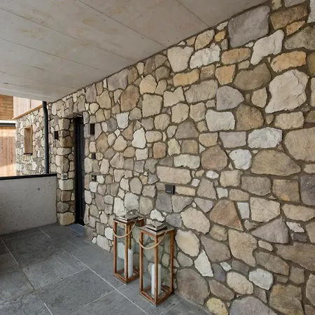 Dorfchalet Luxus-wellness-chalet Im Skigebiet *