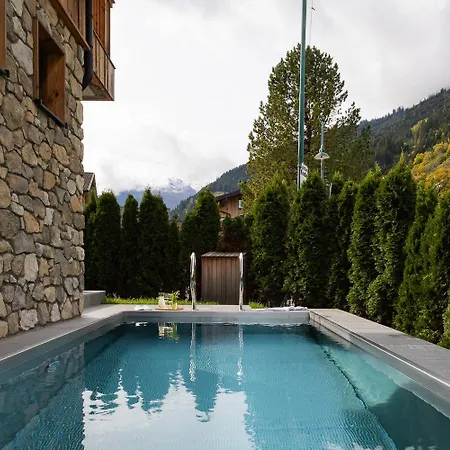 Dorfchalet Luxus-wellness-chalet Im Skigebiet 木屋 *